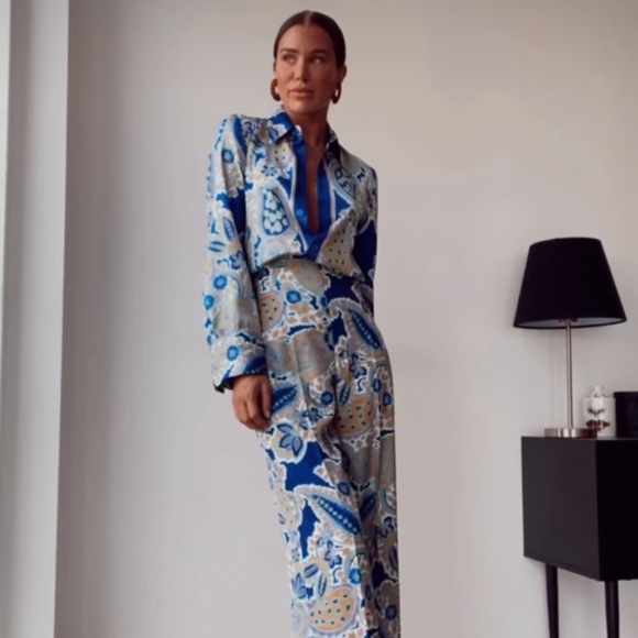 Zara Tops Iso Zara Flowy Printed Blouse And Pants Poshmark